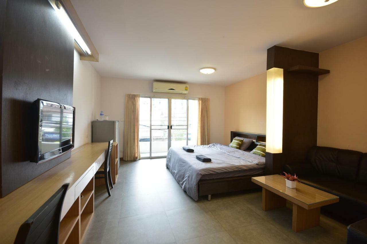 Loft Salaya Apartment Екстериор снимка
